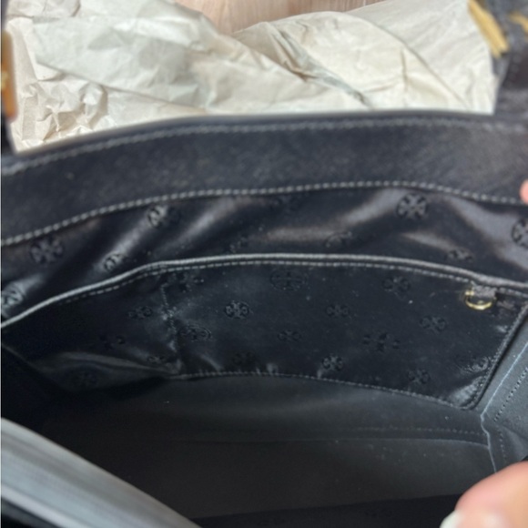 Tory Burch York Buckle Tote Bag Black Saffiano Leather with Gold Accents - Picture 12 of 13